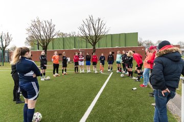 Bild 21 - Co-Trainerin der Frauen Nationalmannschaft Britta Carlson in Wahlstedt